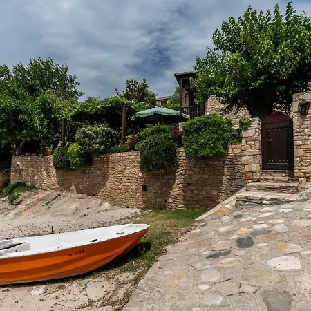 Evdora
